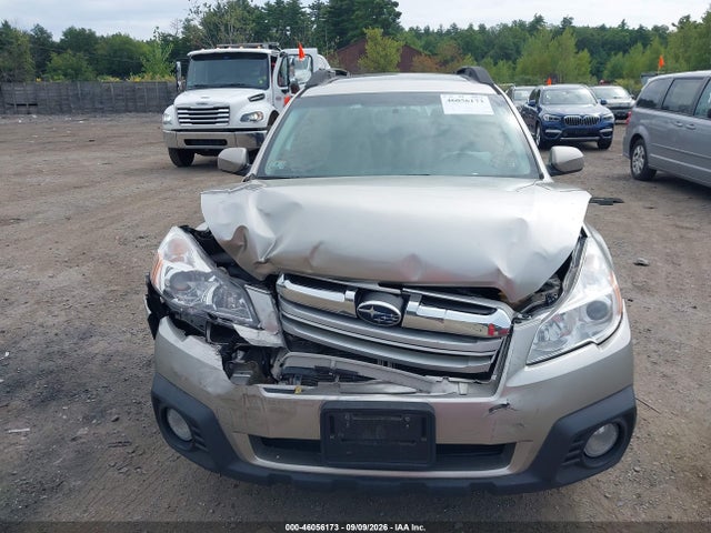 46056173 :رقم المزاد ، 4S4BRBDC0E3316157 vin ، 2014 Subaru Outback 2.5i Premium مزاد بيع
