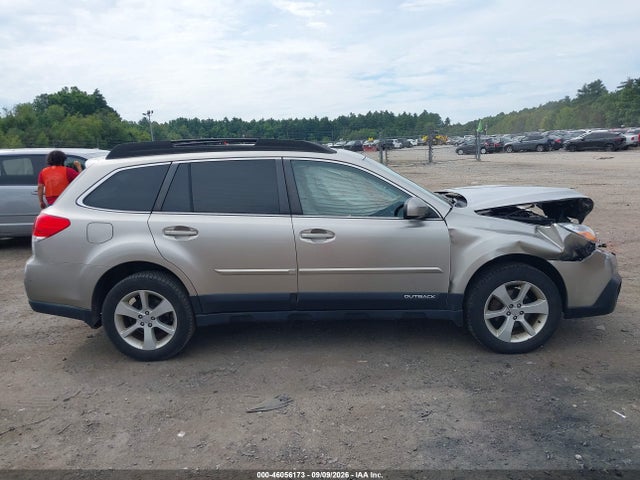 46056173 :رقم المزاد ، 4S4BRBDC0E3316157 vin ، 2014 Subaru Outback 2.5i Premium مزاد بيع