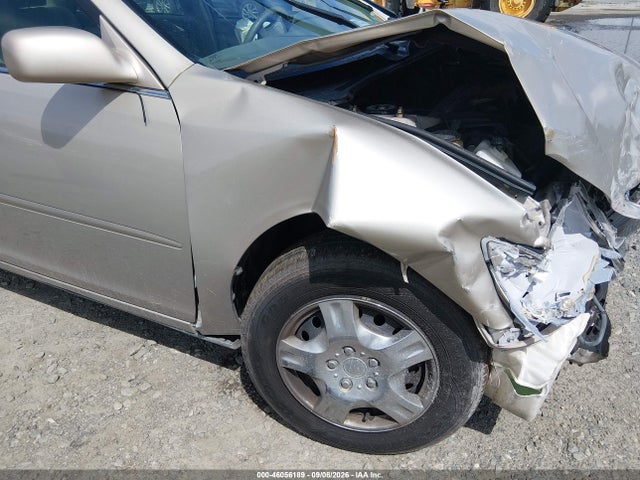 46056189 :رقم المزاد ، 4T1BE30K95U984757 vin ، 2005 Toyota Camry Le/xle/se مزاد بيع