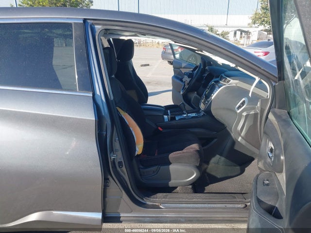 46056244 :رقم المزاد ، 5N1AZ2MH9HN146882 vin ، 2017 Nissan Murano S مزاد بيع