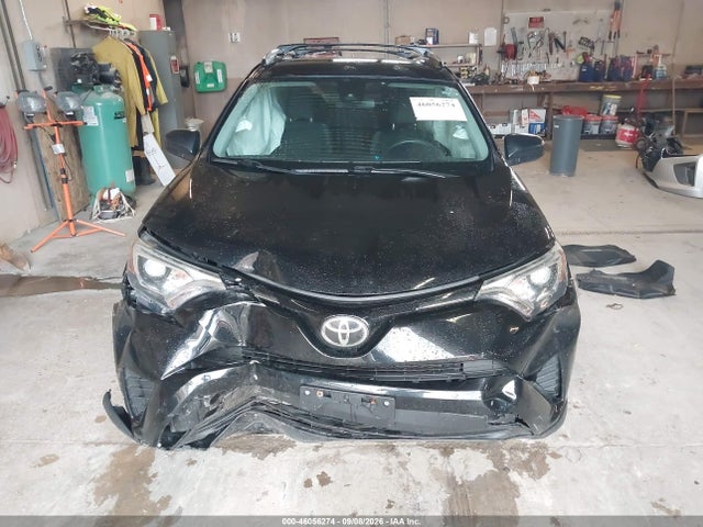 46056274 :رقم المزاد ، 2T3BFREV5JW755688 vin ، 2018 Toyota Rav4 Le مزاد بيع