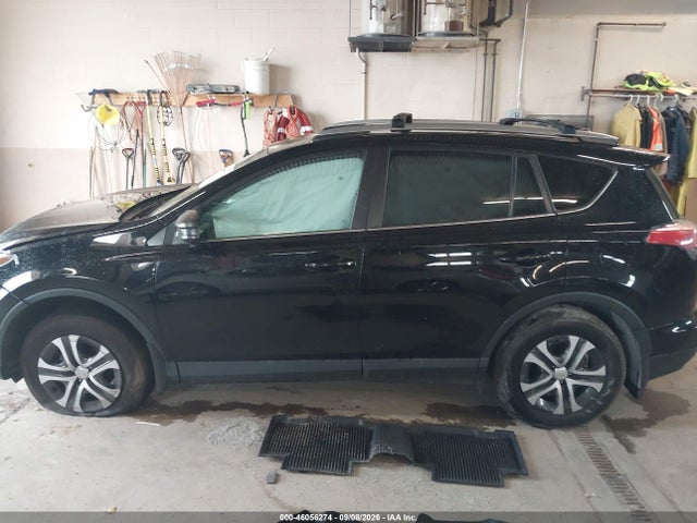 46056274 :رقم المزاد ، 2T3BFREV5JW755688 vin ، 2018 Toyota Rav4 Le مزاد بيع