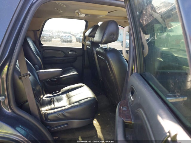 46056300 :رقم المزاد ، 1GKFK63858J135283 vin ، 2008 Gmc Yukon Denali مزاد بيع