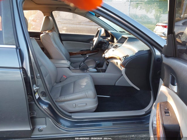 46056363 :رقم المزاد ، 1HGCP3F83BA026551 vin ، 2011 Honda Accord 3.5 Ex-l مزاد بيع