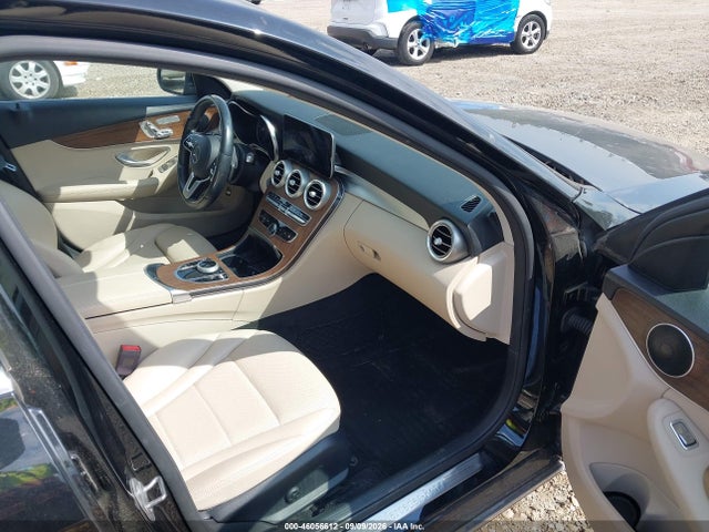 46056612 :رقم المزاد ، W1KWF8EB3LR570713 vin ، 2020 Mercedes-benz C 300 4matic مزاد بيع