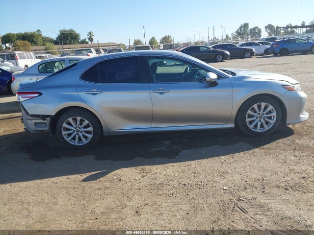 2018 Toyota Camry Le მანქანა იყიდება აუქციონზე, vin: 4T1B11HK8JU591539, აუქციონის ნომერი: 46056865
