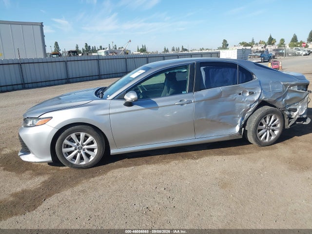 2018 Toyota Camry Le მანქანა იყიდება აუქციონზე, vin: 4T1B11HK8JU591539, აუქციონის ნომერი: 46056865