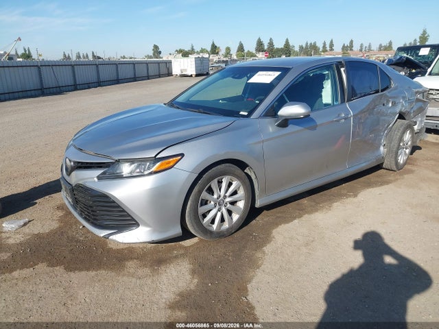 2018 Toyota Camry Le მანქანა იყიდება აუქციონზე, vin: 4T1B11HK8JU591539, აუქციონის ნომერი: 46056865