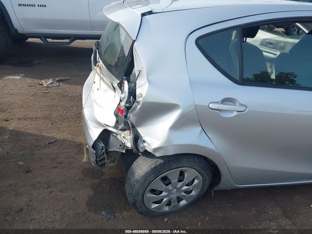 Продаж на аукціоні авто 2014 Toyota Prius C Two, vin: JTDKDTB3XE1079491, номер лоту: 46056869