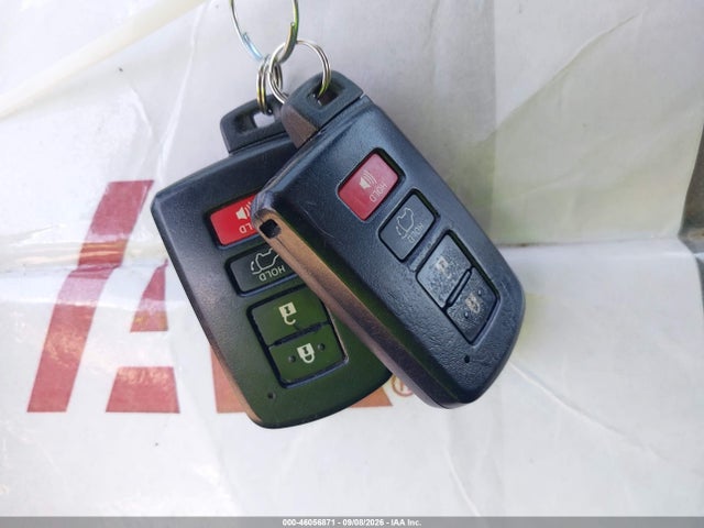 46056871 :رقم المزاد ، 2T3YFREVXHW380465 vin ، 2017 Toyota Rav4 Limited مزاد بيع