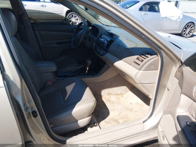 46056902 :رقم المزاد ، 4T1BE32K75U031364 vin ، 2005 Toyota Camry Le مزاد بيع