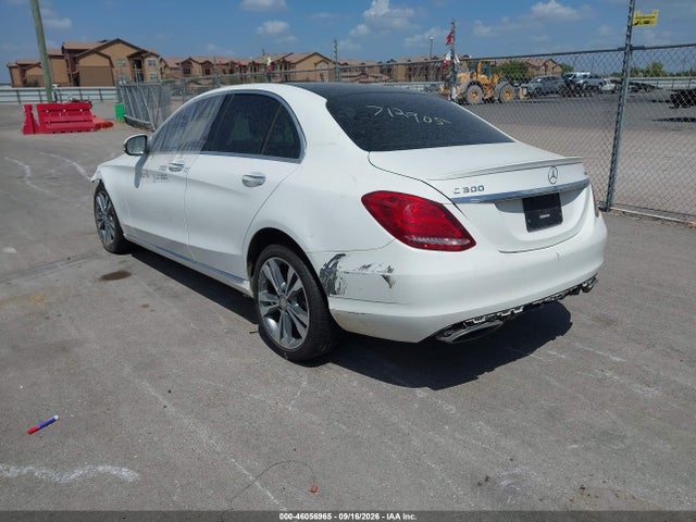 46056965 :رقم المزاد ، 55SWF4KB9GU139648 vin ، 2016 Mercedes-benz C 300 4matic مزاد بيع