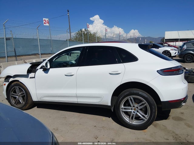 Porsche Macan 2019 WP1AA2A50KLB02079 Image 14