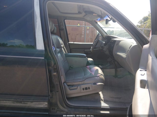 Продажа на аукционе авто 1997 Ford Explorer Eddie Bauer/limited/xlt, vin: 1FMDU35P0VZB54736, номер лота: 46056975
