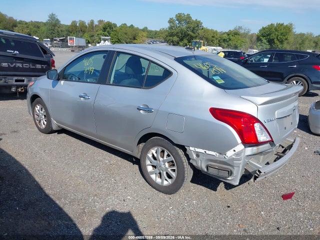 46057099 :رقم المزاد ، 3N1CN7AP8JL858374 vin ، 2018 Nissan Versa 1.6 Sv مزاد بيع
