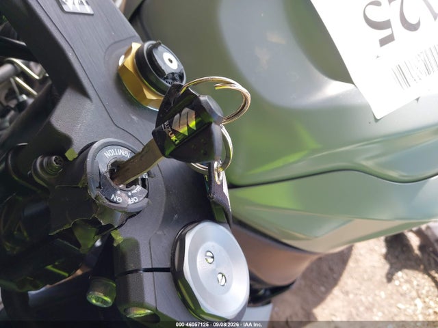 46057125 :رقم المزاد ، JS1GN7FAXN7101130 vin ، 2022 Suzuki Gsx-r600 مزاد بيع