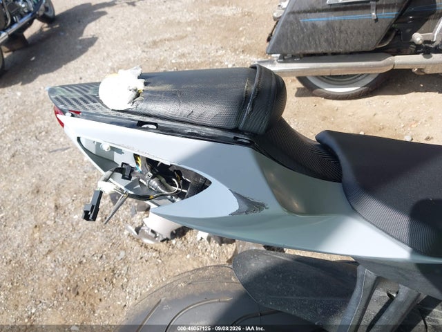 46057125 :رقم المزاد ، JS1GN7FAXN7101130 vin ، 2022 Suzuki Gsx-r600 مزاد بيع