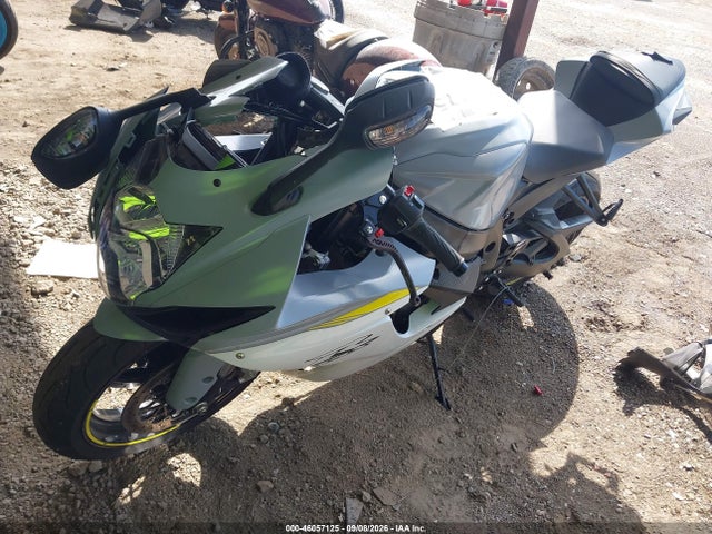46057125 :رقم المزاد ، JS1GN7FAXN7101130 vin ، 2022 Suzuki Gsx-r600 مزاد بيع