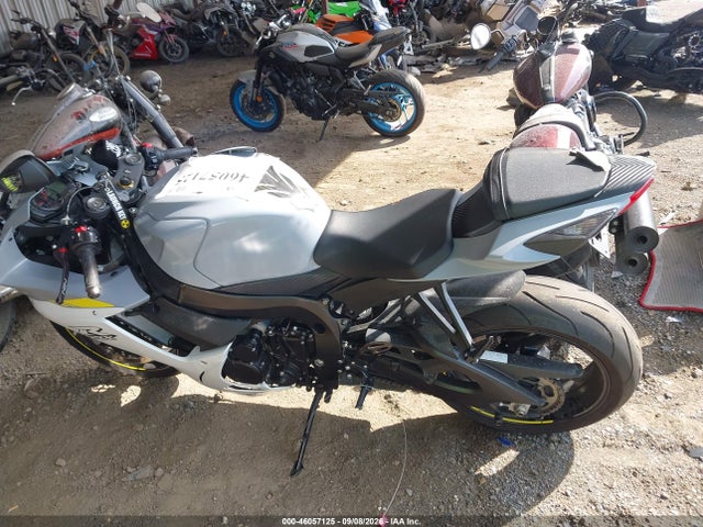 46057125 :رقم المزاد ، JS1GN7FAXN7101130 vin ، 2022 Suzuki Gsx-r600 مزاد بيع