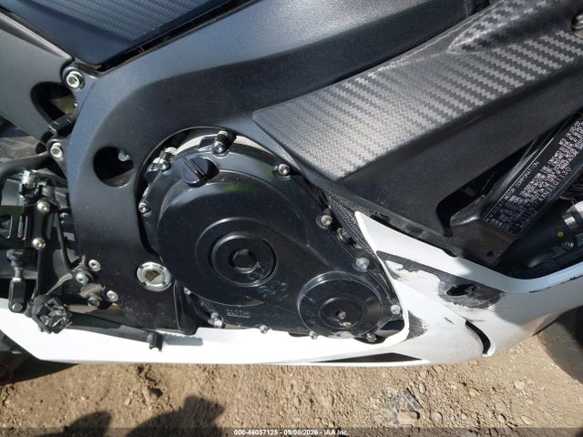 46057125 :رقم المزاد ، JS1GN7FAXN7101130 vin ، 2022 Suzuki Gsx-r600 مزاد بيع