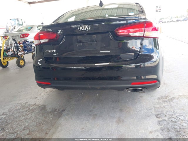 2018 Kia Forte S მანქანა იყიდება აუქციონზე, vin: 3KPFL4A77JE186763, აუქციონის ნომერი: 46057129