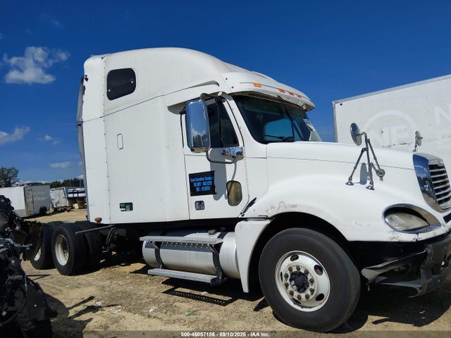 46057156 :رقم المزاد ، 1FUJA6CK04LN60504 vin ، 2004 Freightliner Conventional Columbia مزاد بيع