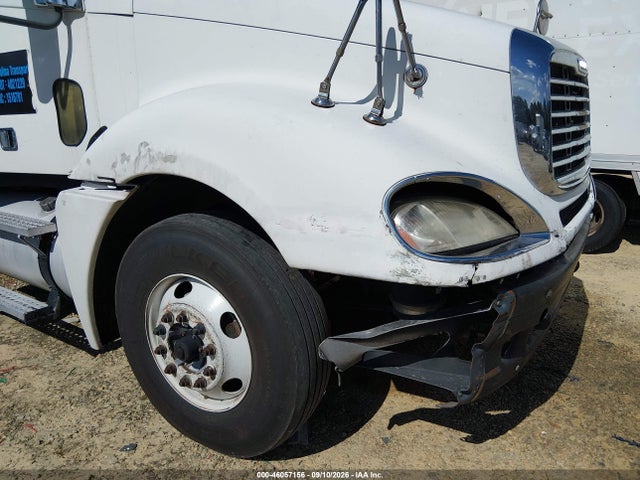 46057156 :رقم المزاد ، 1FUJA6CK04LN60504 vin ، 2004 Freightliner Conventional Columbia مزاد بيع