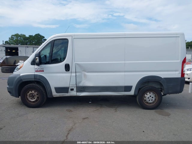46057184 :رقم المزاد ، 3C6TRVAG5HE552423 vin ، 2017 Ram Promaster 1500 Low Roof 136 Wb مزاد بيع