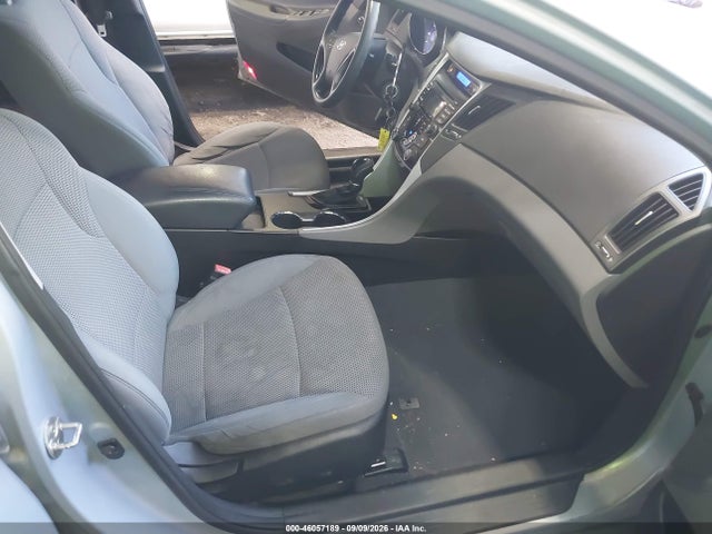 46057189 :رقم المزاد ، 5NPEB4AC9DH676567 vin ، 2013 Hyundai Sonata Gls مزاد بيع