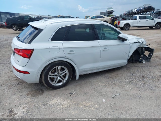 46057229 :رقم المزاد ، WA1ANAFY6K2114899 vin ، 2019 Audi Q5 45 Premium مزاد بيع