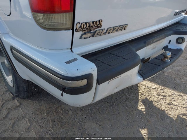 1998 Chevrolet Blazer Lt მანქანა იყიდება აუქციონზე, vin: 1GNCS13W5WK117817, აუქციონის ნომერი: 46057291