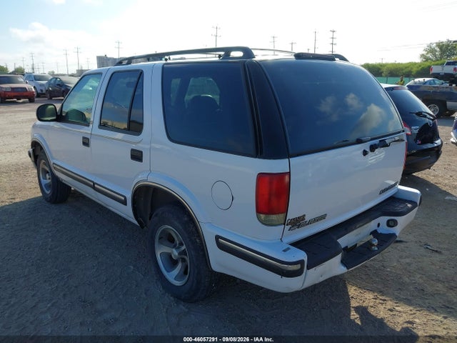 1998 Chevrolet Blazer Lt მანქანა იყიდება აუქციონზე, vin: 1GNCS13W5WK117817, აუქციონის ნომერი: 46057291