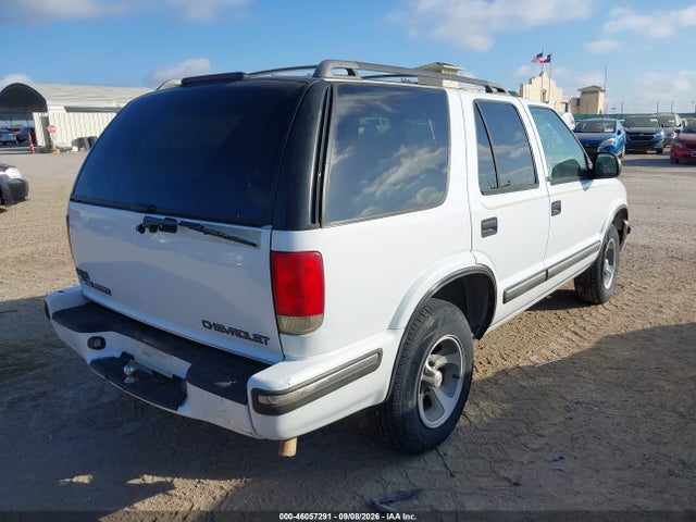 1998 Chevrolet Blazer Lt მანქანა იყიდება აუქციონზე, vin: 1GNCS13W5WK117817, აუქციონის ნომერი: 46057291