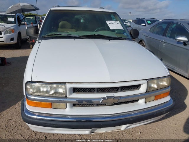 1998 Chevrolet Blazer Lt მანქანა იყიდება აუქციონზე, vin: 1GNCS13W5WK117817, აუქციონის ნომერი: 46057291