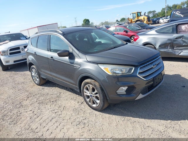 46057294 :رقم المزاد ، 1FMCU9GD6JUA66055 vin ، 2018 Ford Escape Se مزاد بيع