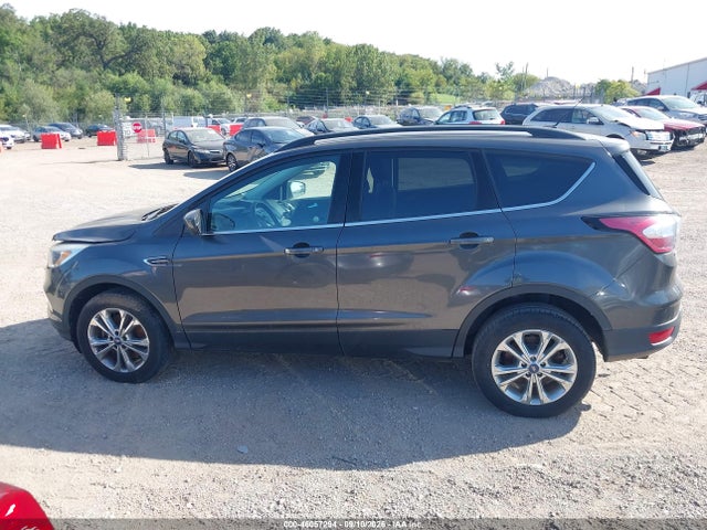 46057294 :رقم المزاد ، 1FMCU9GD6JUA66055 vin ، 2018 Ford Escape Se مزاد بيع