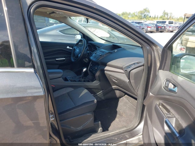 46057294 :رقم المزاد ، 1FMCU9GD6JUA66055 vin ، 2018 Ford Escape Se مزاد بيع