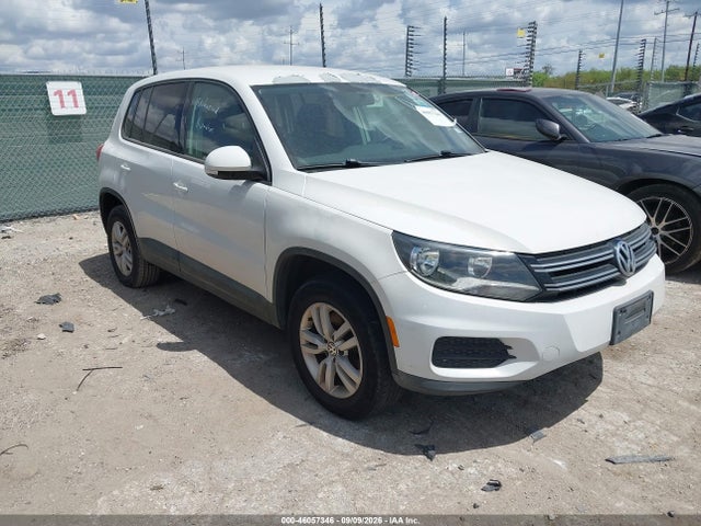 2014 Volkswagen Tiguan S მანქანა იყიდება აუქციონზე, vin: WVGAV3AX9EW504081, აუქციონის ნომერი: 46057346