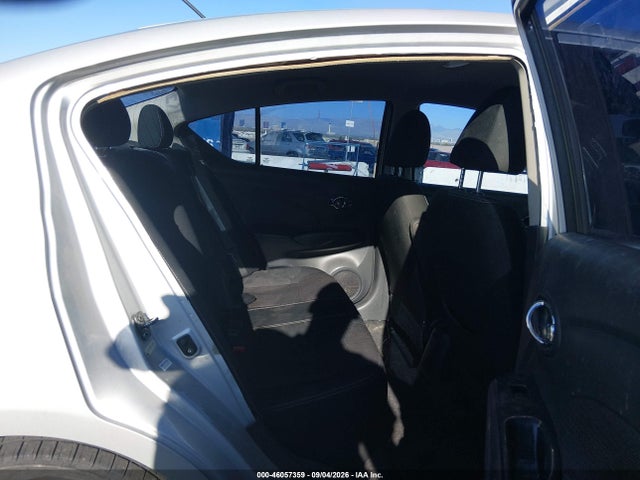 2015 Nissan Versa 1.6 Sv მანქანა იყიდება აუქციონზე, vin: 3N1CN7AP4FL808675, აუქციონის ნომერი: 46057359