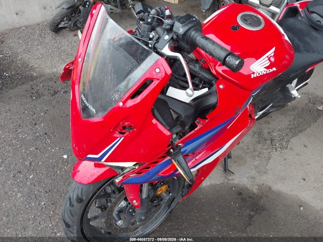46057372 :رقم المزاد ، MLHPC7057S5103123 vin ، 2025 Honda Cbr500 Ra مزاد بيع