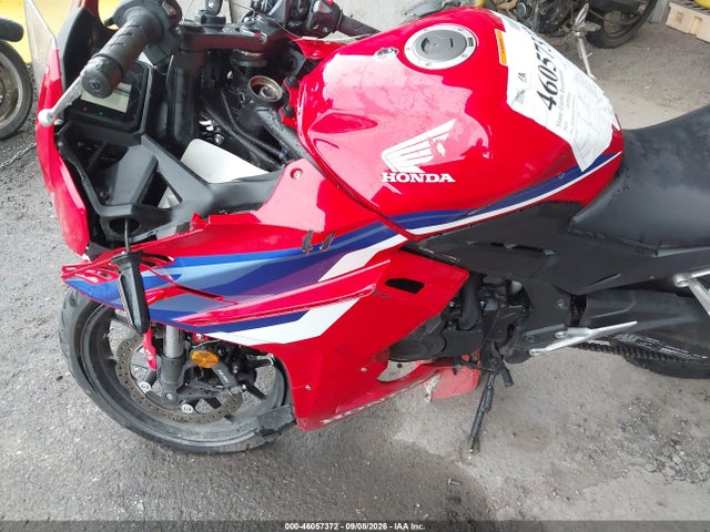 46057372 :رقم المزاد ، MLHPC7057S5103123 vin ، 2025 Honda Cbr500 Ra مزاد بيع