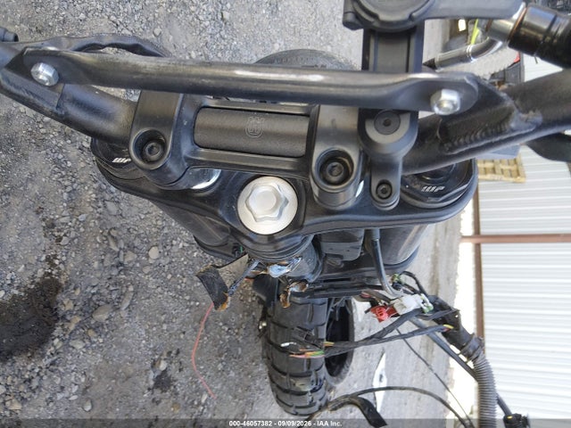 Aukcja sprzedaży 2023 Husqvarna Vitpilen 401/svartpilen 401, vin: MD2JUJ407PC224166, numer aukcji: 46057382