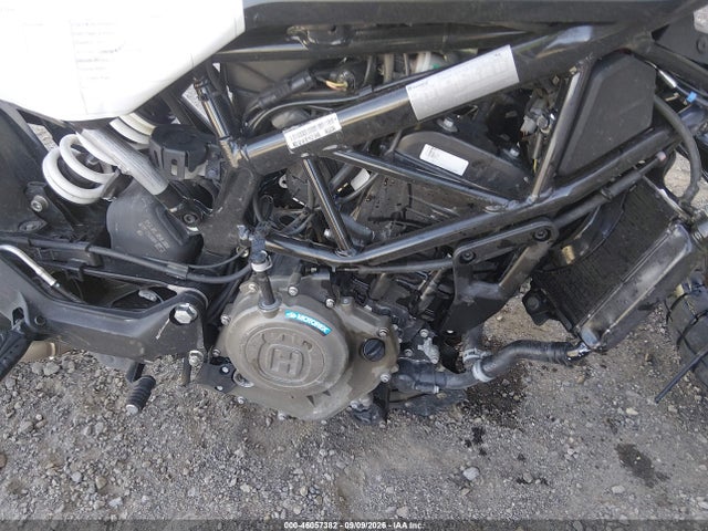 Aukcja sprzedaży 2023 Husqvarna Vitpilen 401/svartpilen 401, vin: MD2JUJ407PC224166, numer aukcji: 46057382