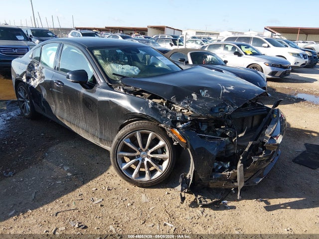 46057439 :رقم المزاد ، 7JR102TZ0MG107767 vin ، 2021 Volvo S60 T5 Momentum مزاد بيع
