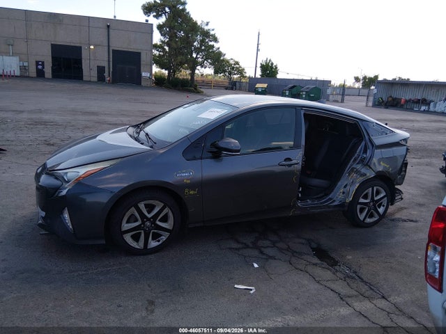 Toyota Prius Three Touring 2016 JTDKARFU5G3026803 Image 15