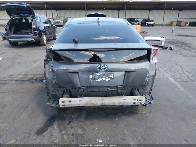 Toyota Prius Three Touring 2016 JTDKARFU5G3026803 Image 17