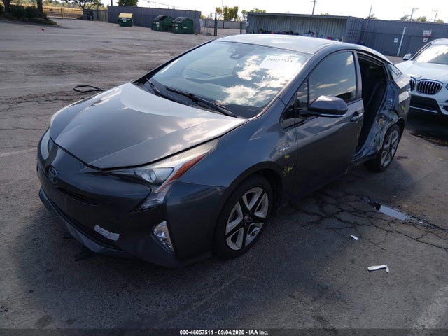 Toyota Prius Three Touring 2016 JTDKARFU5G3026803 Image 2