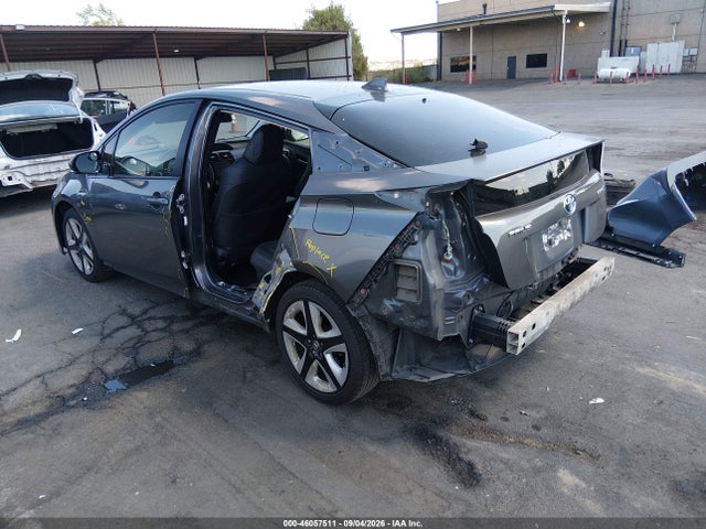 Toyota Prius Three Touring 2016 JTDKARFU5G3026803 Image 3