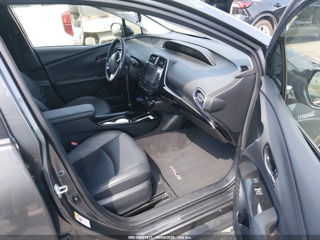 Toyota Prius Three Touring 2016 JTDKARFU5G3026803 Image 5