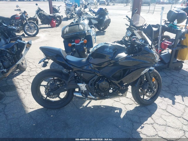 Kawasaki Ex650 J 2017 JKAEXEJ14HDA02082 Image 12